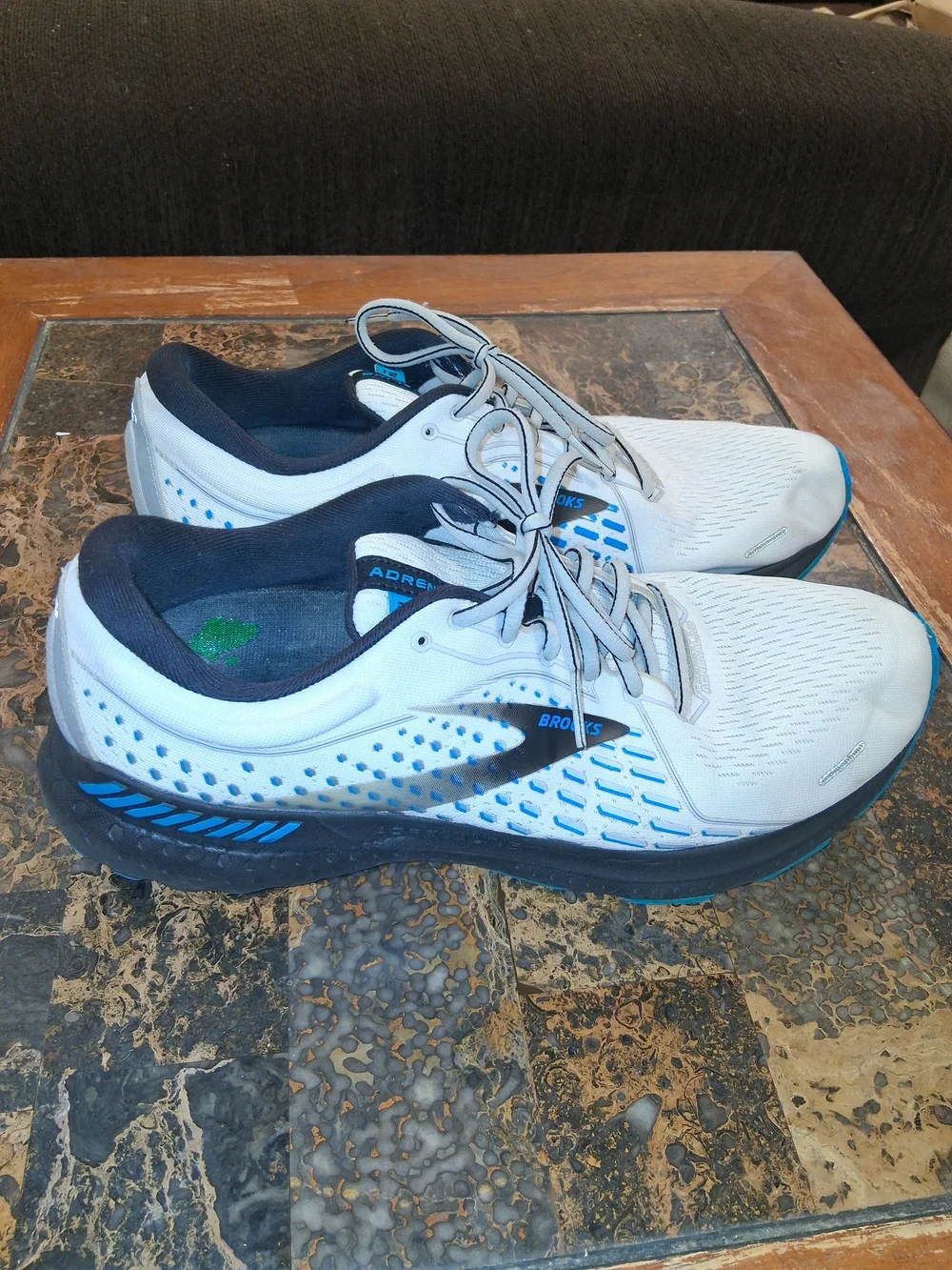 Brooks Adrenaline GTS 21 Men Lace-Up Low Top Running Shoes Gray/Black 2E SZ:12..